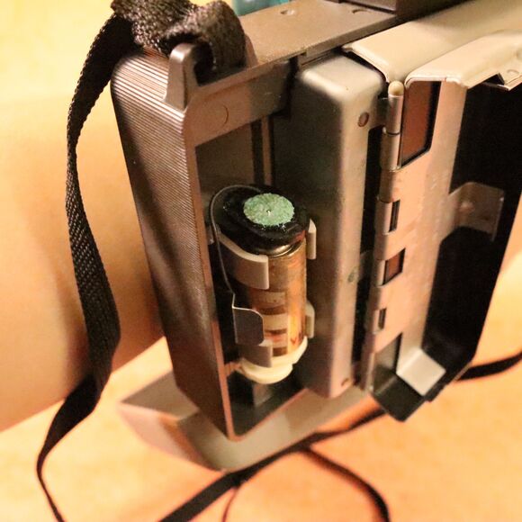 Vintage 1960's Polaroid Land Camera Automatic 103 - Picture 14 of 15